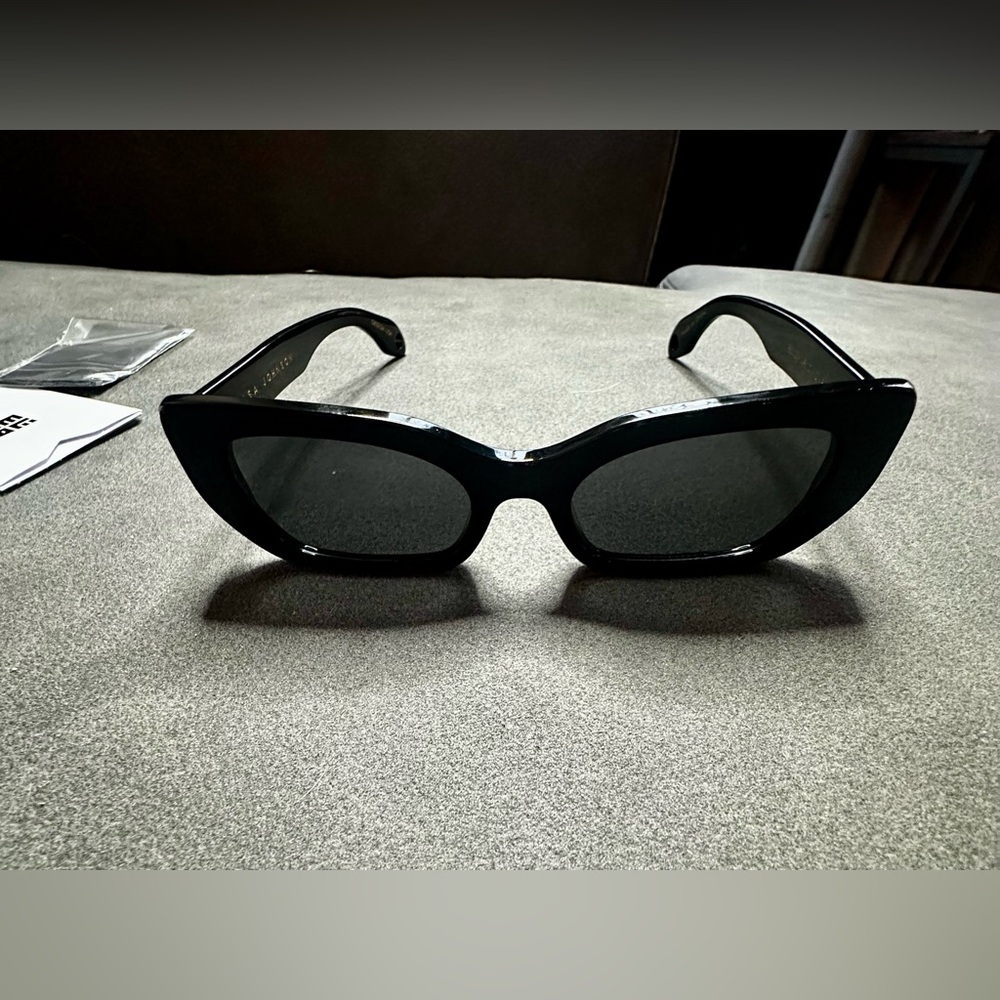 Elisa Johnson Cookie gloss black sunglasses. NWT. Case & new cloth incl.⬇️meas. - Picture 5 of 9